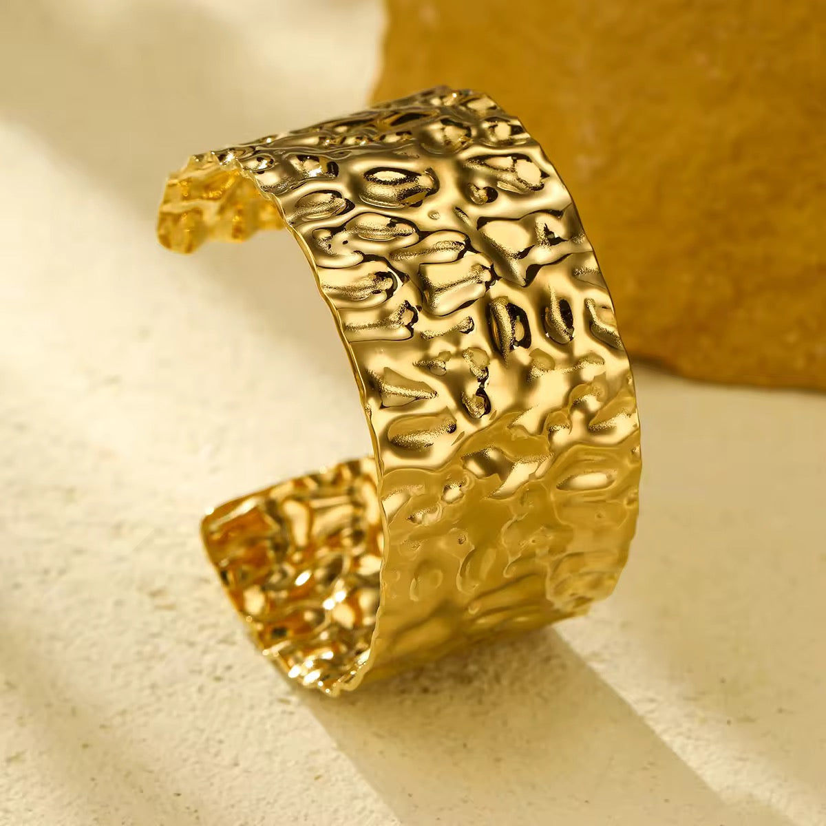Bold bangle