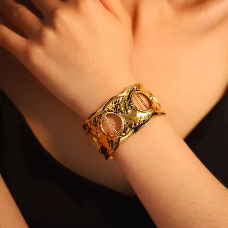 Chunky bangle