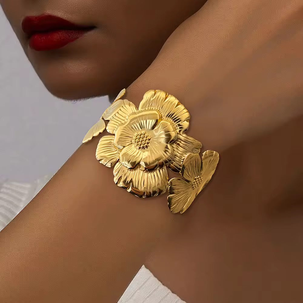 Floral bangle