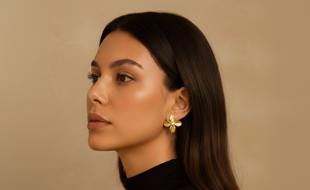 Pearl flower earring
