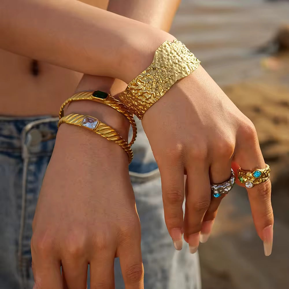 Charm bangle