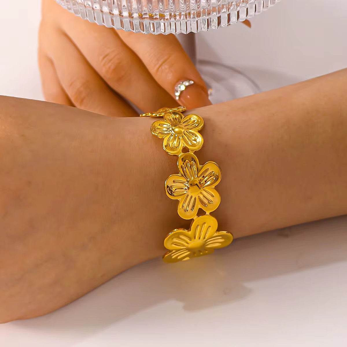 Flower bangle