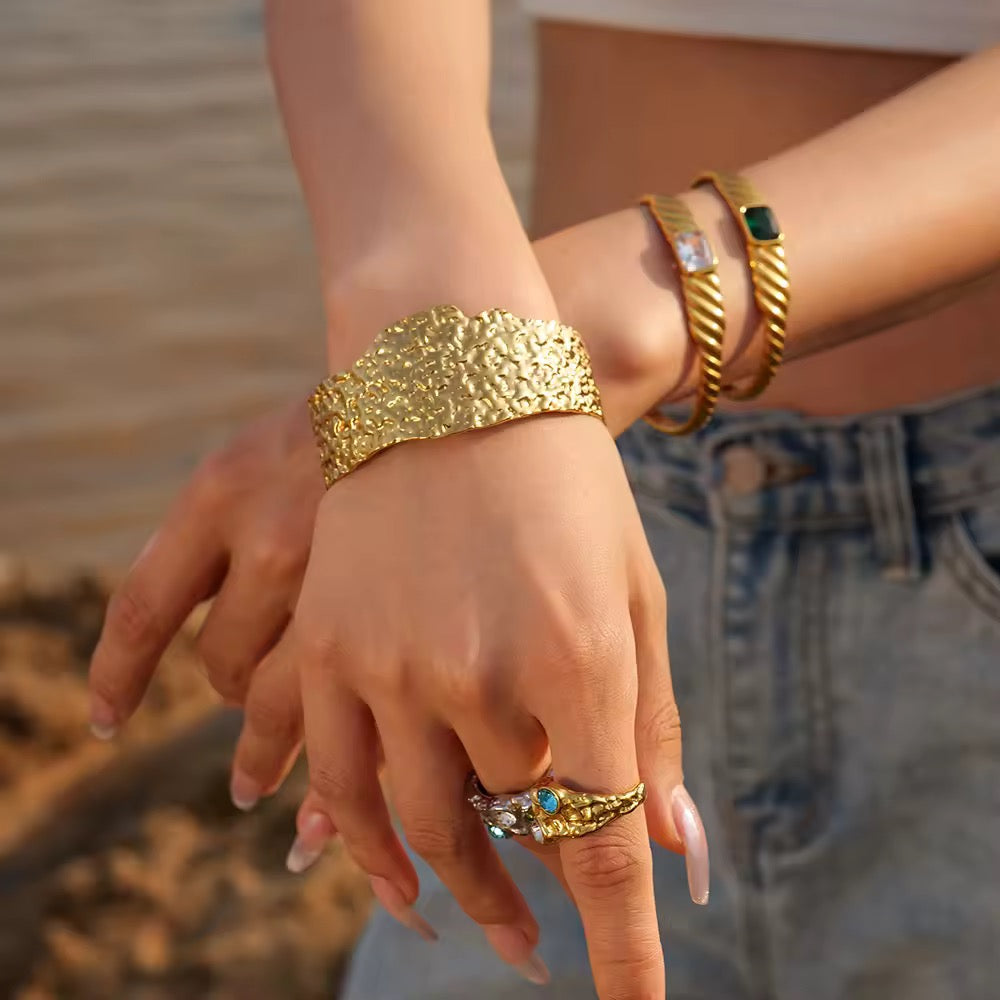Charm bangle