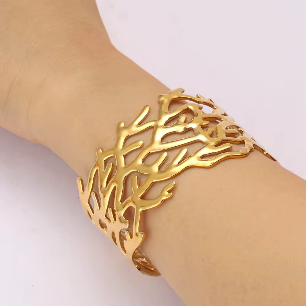 Coral bangle