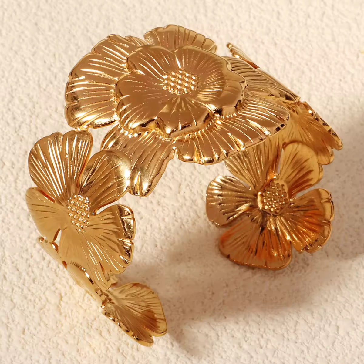 Floral bangle