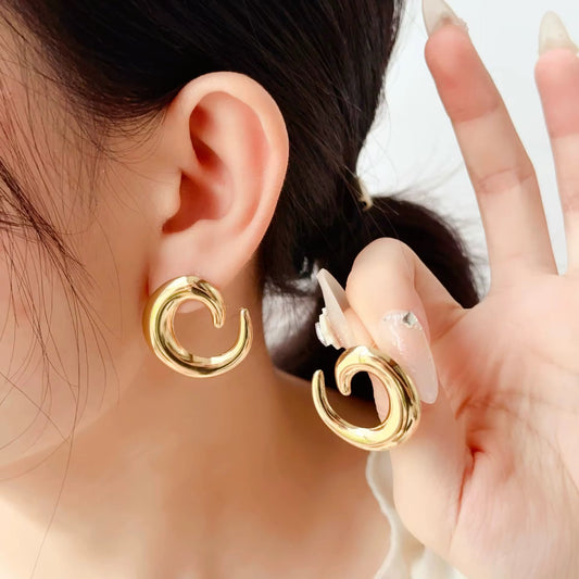 Bold Curve Hoops