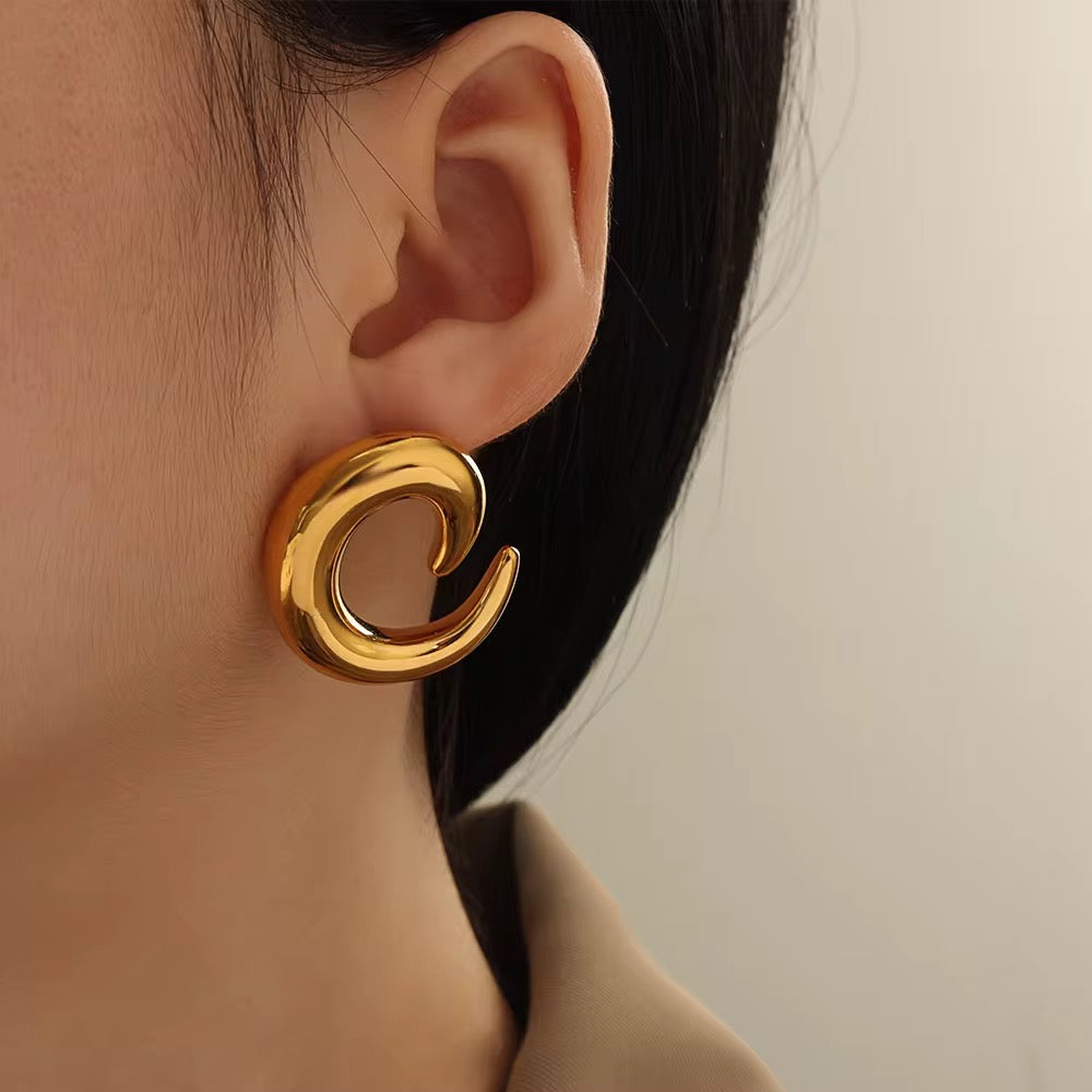 Bold Curve Hoops