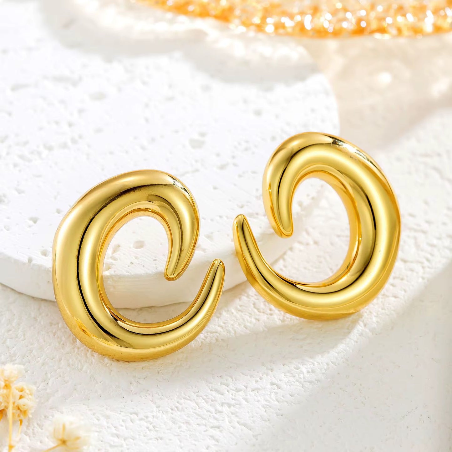 Bold Curve Hoops