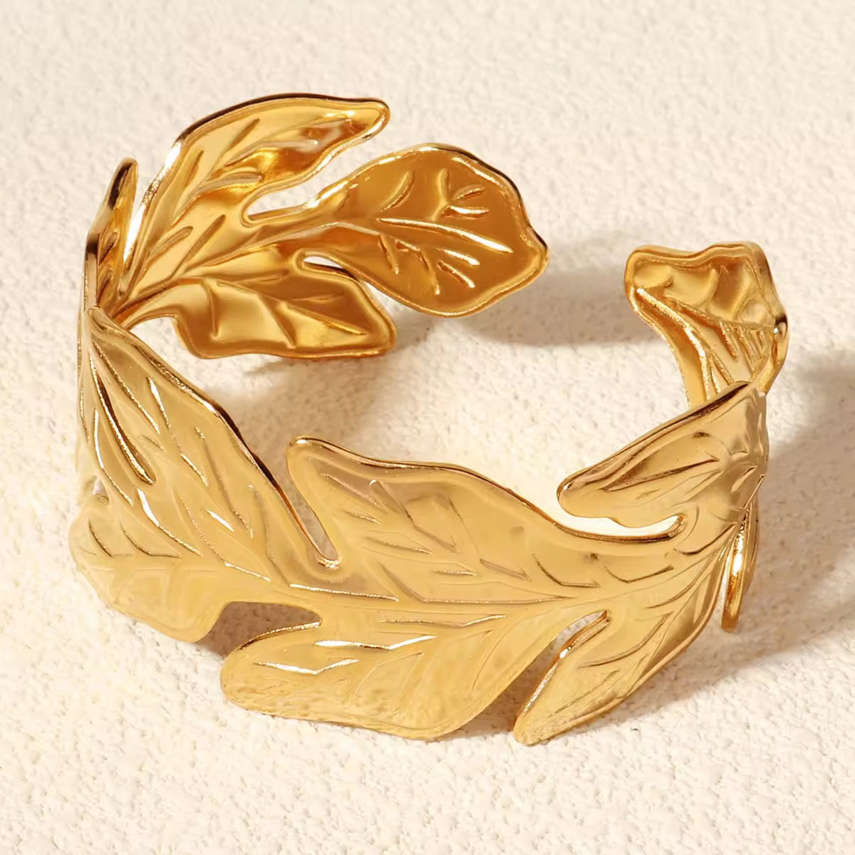 Leafy bangle